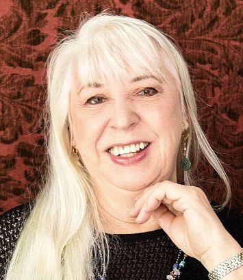 Sheila Lowe